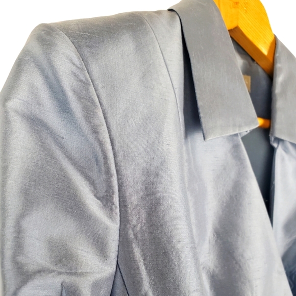 Vntg Kate Hall Silk Wrap Blouse. Blue. 10P - Picture 3 of 13